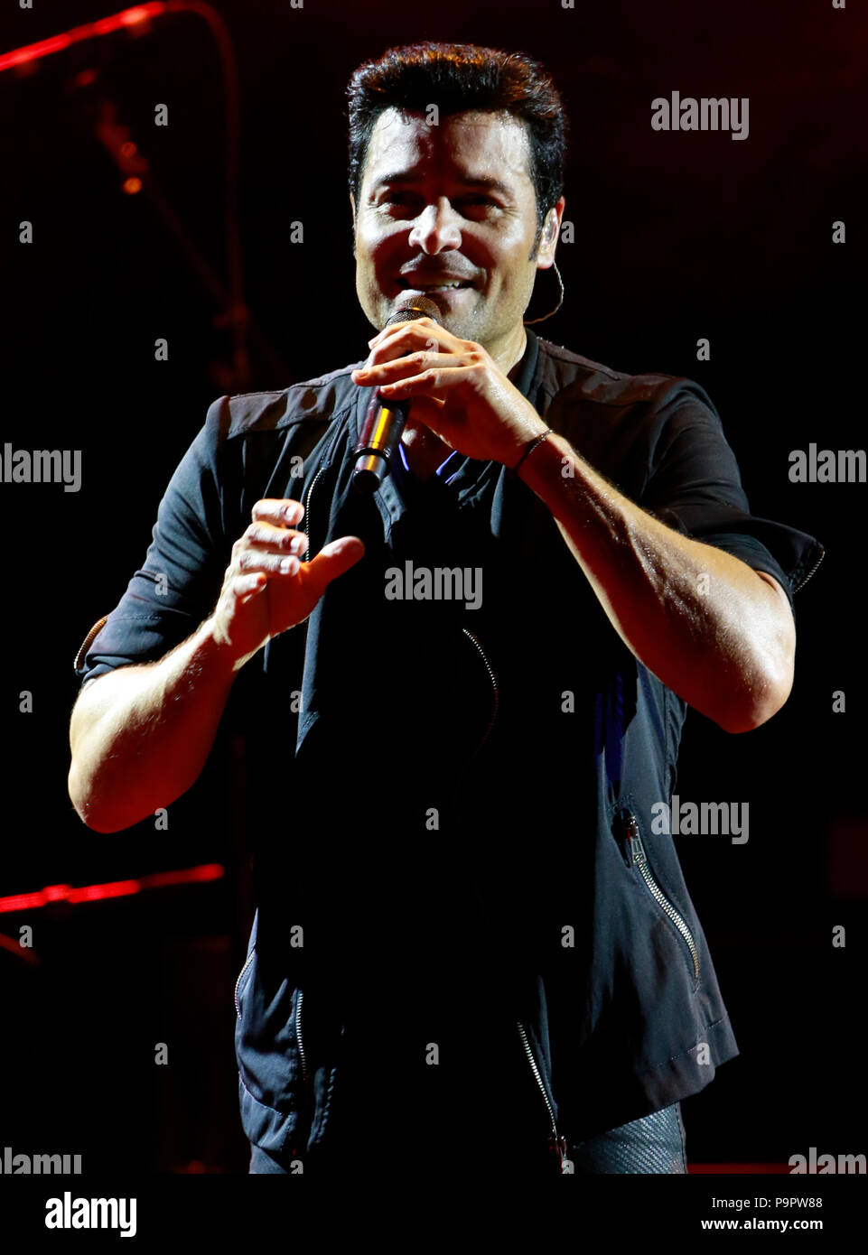 El cantante, bailarín y actor puertorriqueño Chayanne , durante su concierto en el AVA Amphitheater de casino del Sol en Tucson Arizona , el 4 de sep Stock Photo