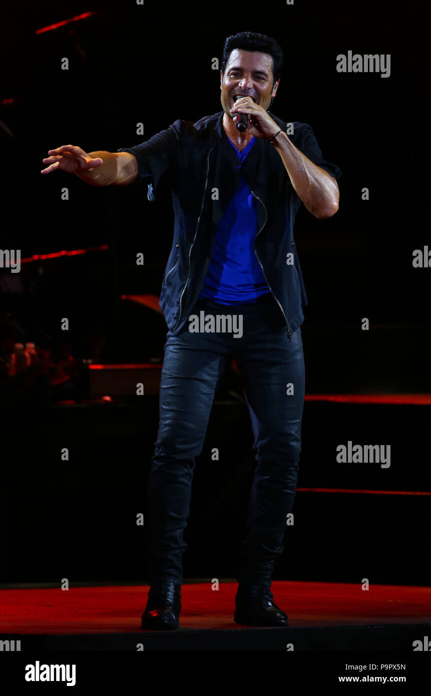 El cantante, bailarín y actor puertorriqueño Chayanne , durante su concierto en el AVA Amphitheater de casino del Sol en Tucson Arizona , el 4 de sep Stock Photo