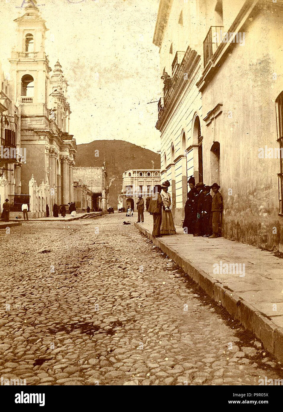 149 Archivo General de la Nación Argentina 1890 Buenos Aires, carro  irrigante Stock Photo - Alamy