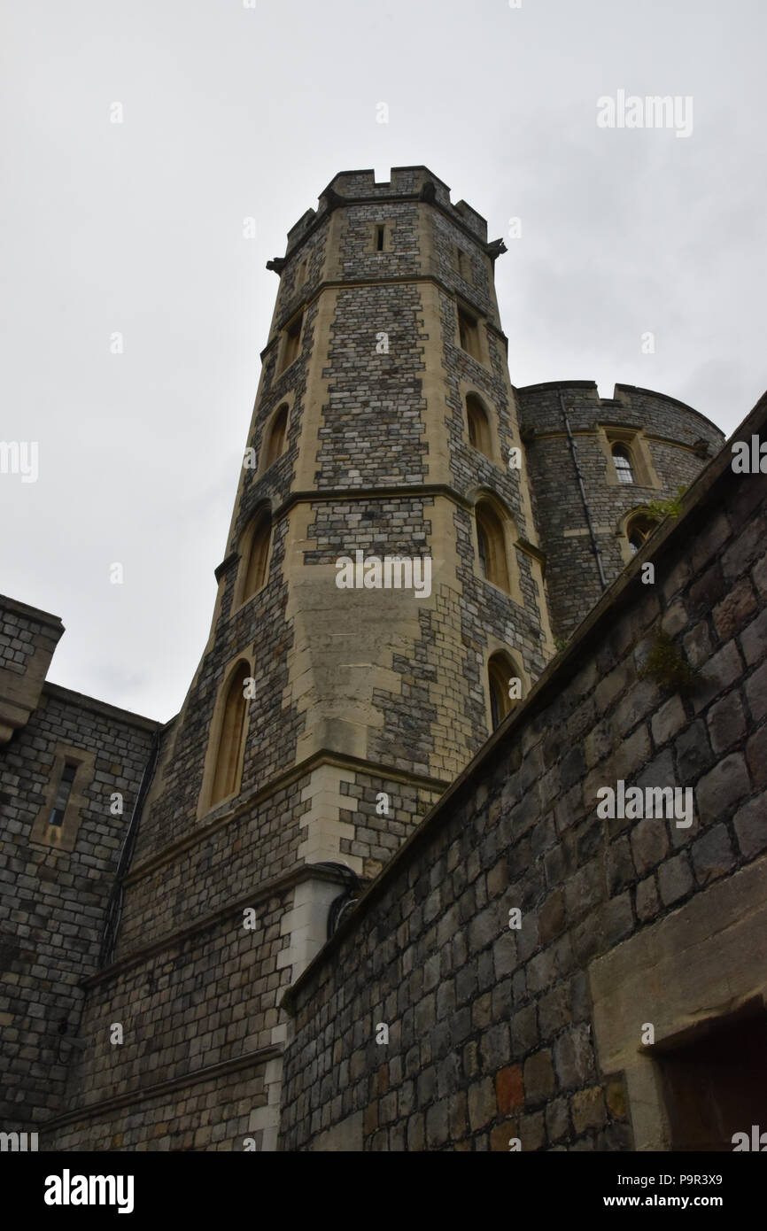 Edward iii tower windsor castle hires stock photography and images Alamy