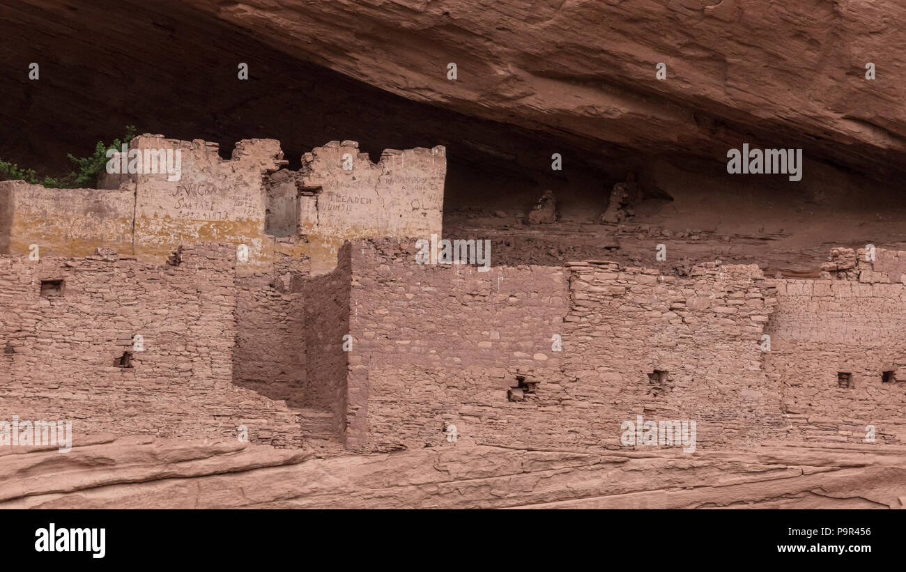 Native American ruins inside Canyon de Chelly National Monument in