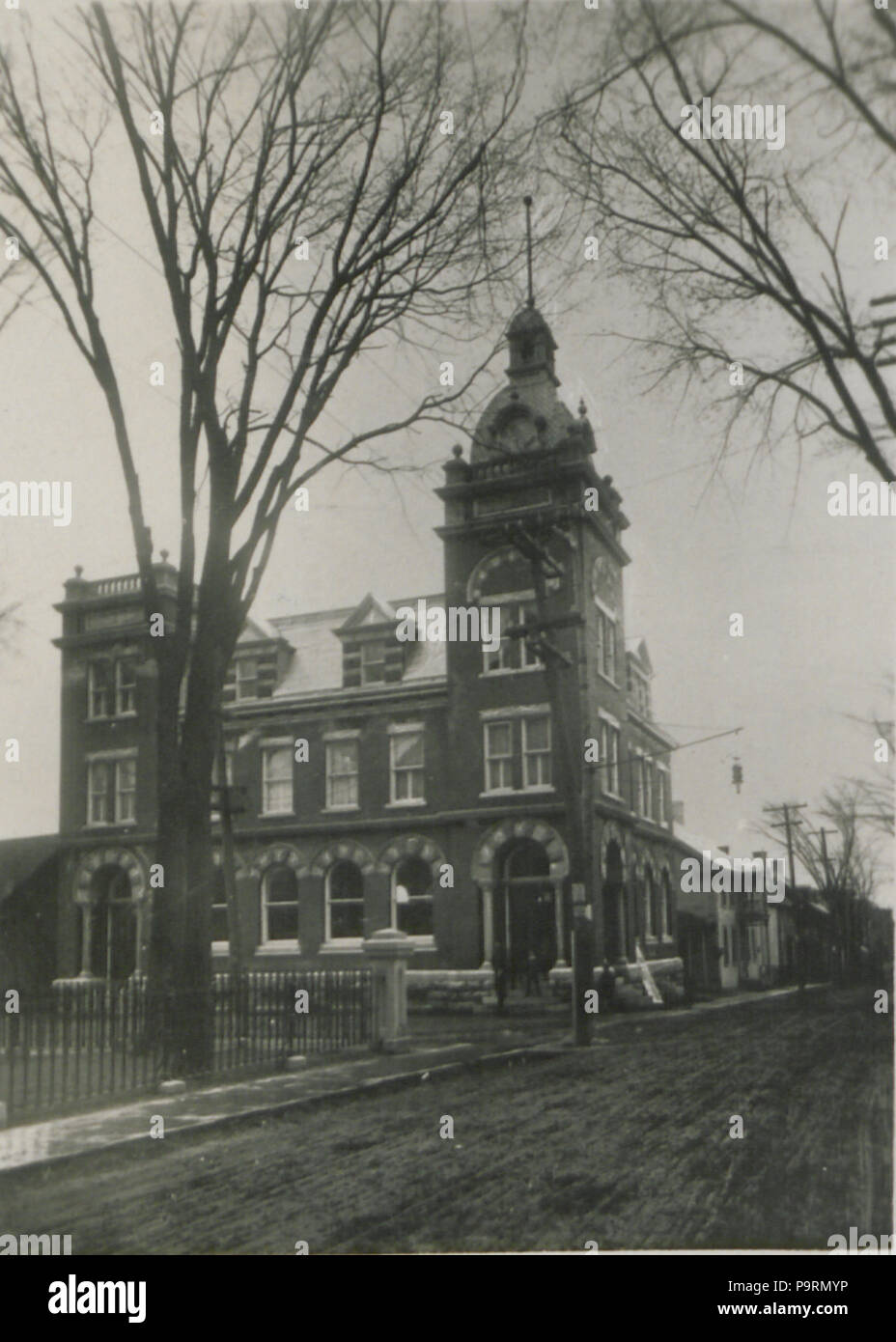 258 Bureau De Poste St Jean Hs85 10 20920 Stock Photo Alamy