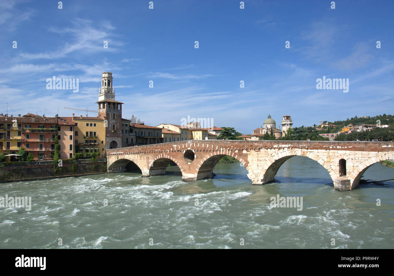 The Pietra bridge on the Adige river in Verona Stock Photo - Alamy