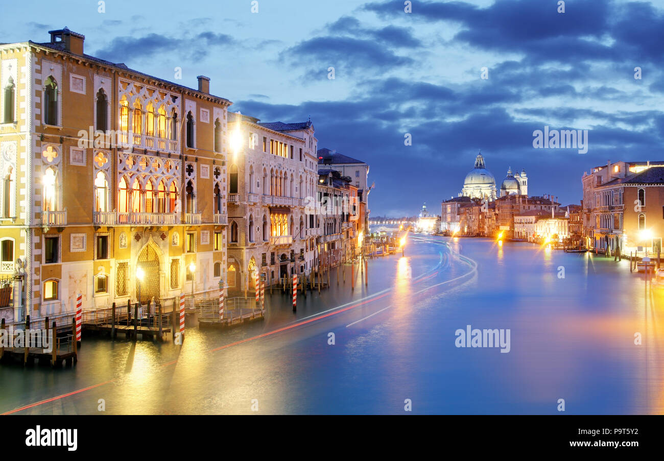 Grand canal night basilica hi-res stock photography and images - Alamy
