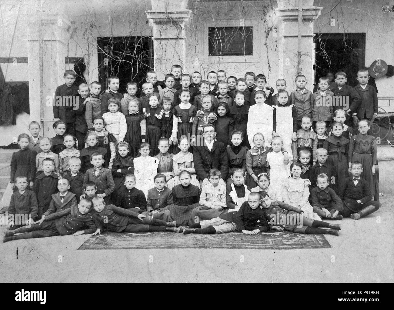Schoolchildren in class Black and White Stock Photos & Images - Alamy