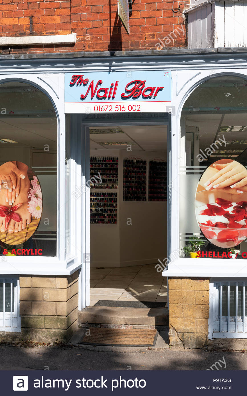 Nail Bar Sign Stock Photos & Nail Bar Sign Stock Images Alamy