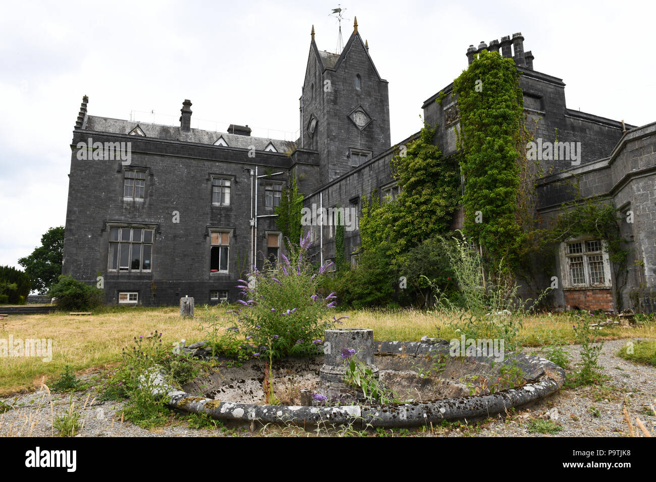 Golden Grove Llandeilo 16th July 18 Pictured Is The Gelli Aur Country House In Golden Grove Near Llandeilo Where Judy Dench And Eddie Izzard Ha Stock Photo Alamy