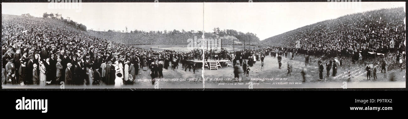 647 Final inter-city championship game, White Autos vs. Omaha &quot;Luxus&quot; team, Brookside Stadium, Oct. 10, 1915, score, 11 to 6 in favor of White Autos, attendance over 100,000 LCCN2007663765 Stock Photo