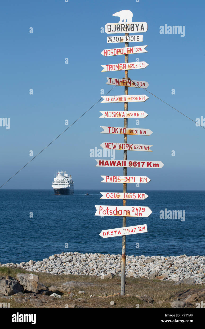 Country Sign Post, Cruise Ship visiting Bjørnøya (Bear Island), Svalbard Stock Photo