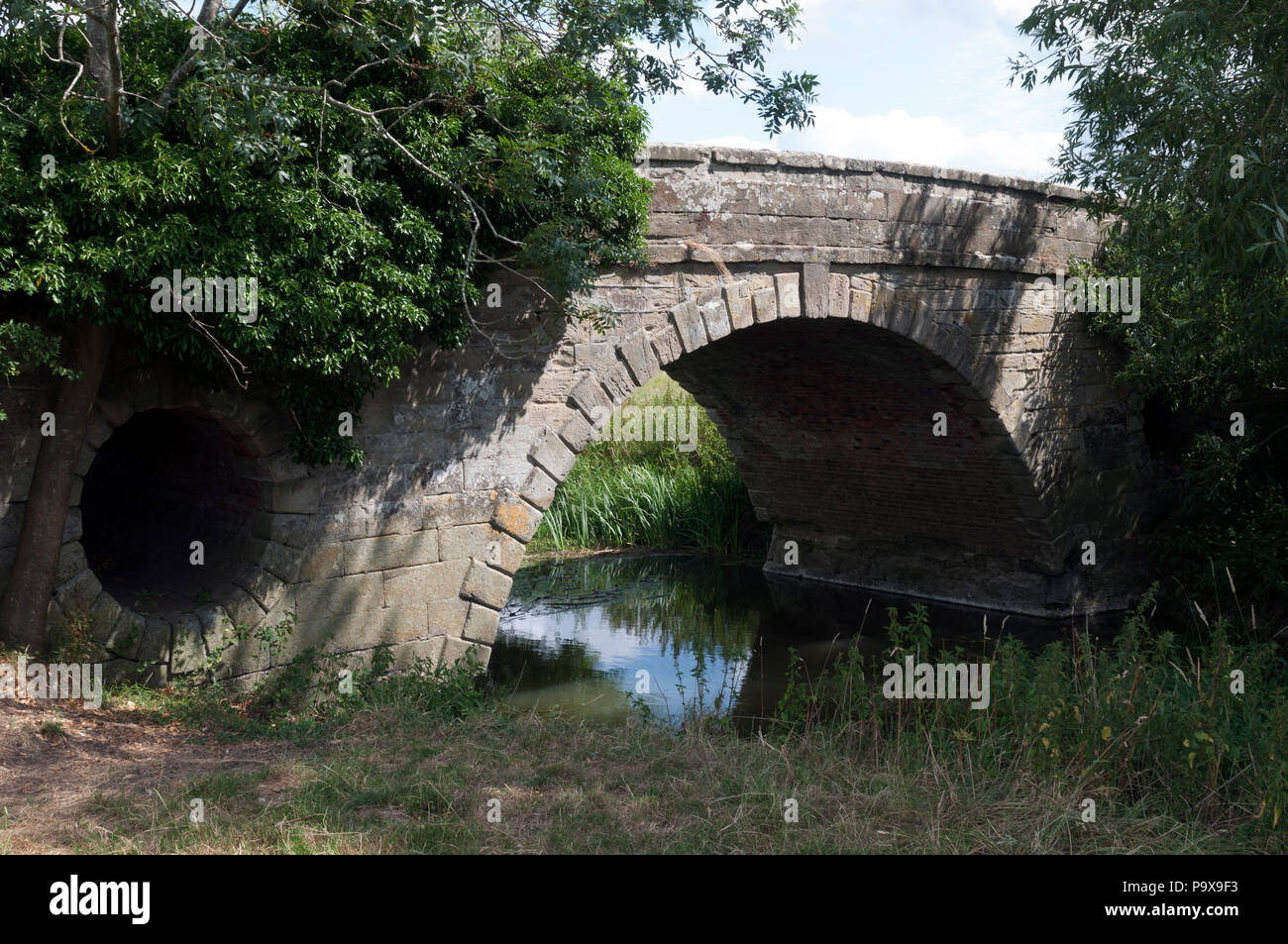 An old bridge over the River Itchen, Marton, Warwickshire, England, UK Stock Photo Alamy