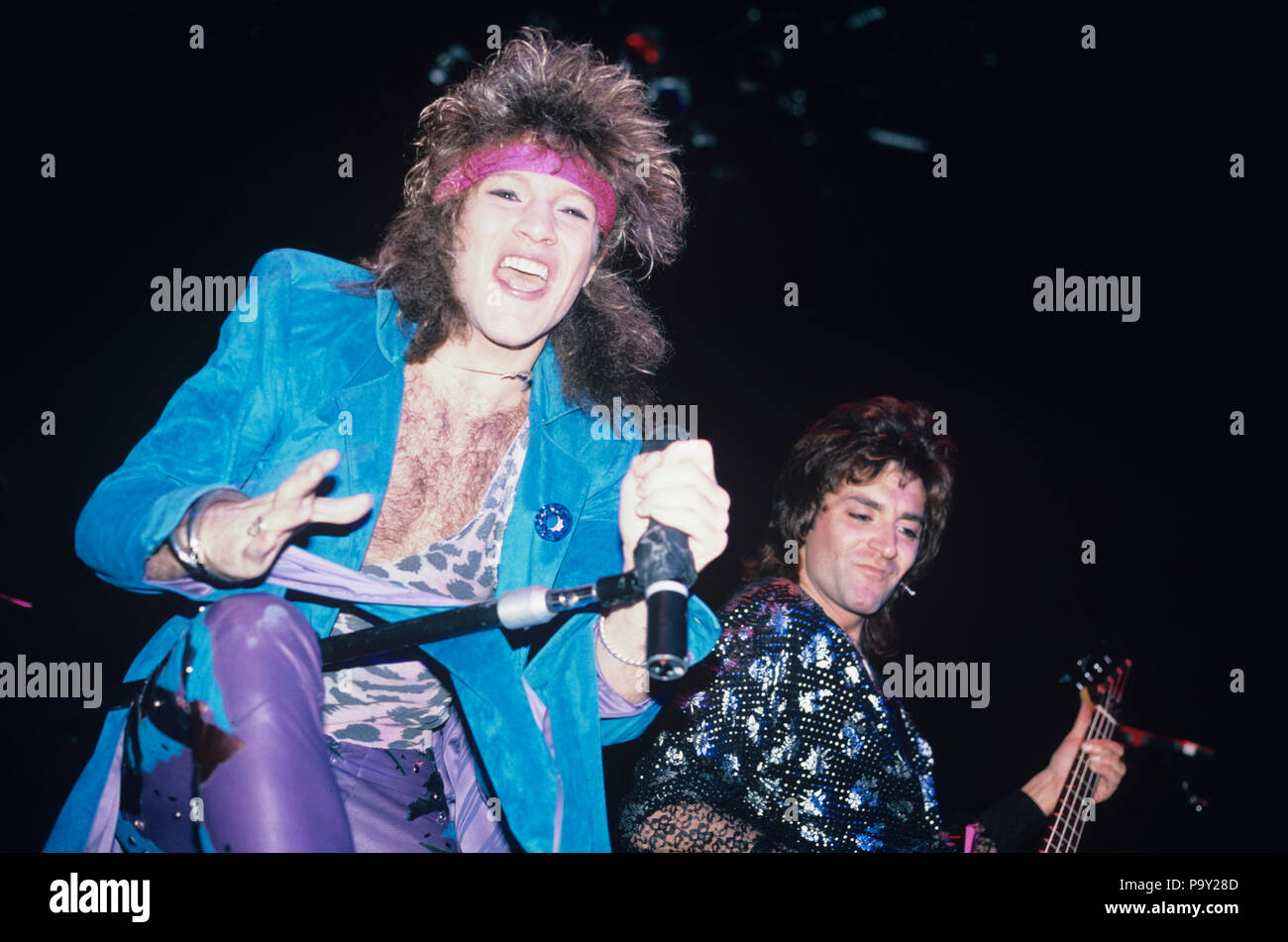 Jon bon jovi 1985 hi res stock photography and images Alamy