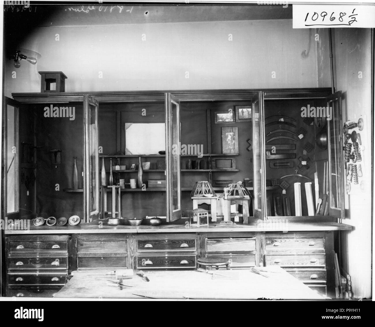 Academic department Black and White Stock Photos & Images - Alamy