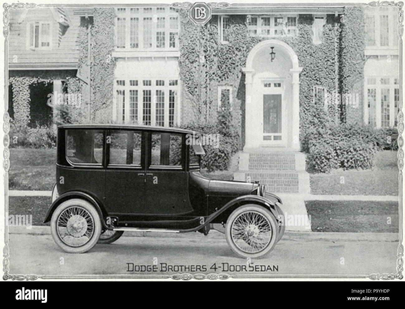 . Simple English: A commercial of Dodge Brother's 4-door sedan on Nat. Geo. circa 1920 582 Dodge4drsedan1920 Stock Photo