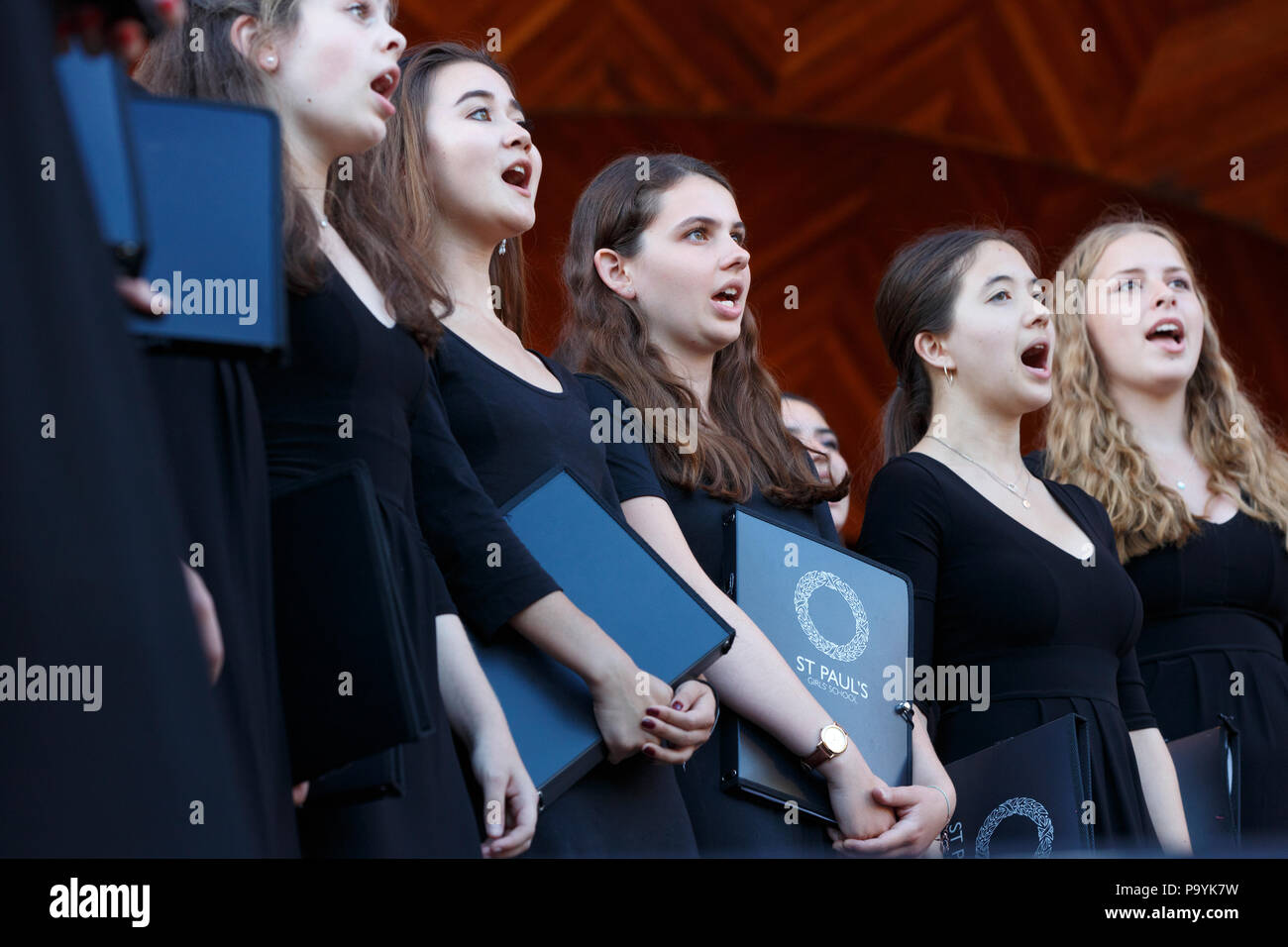 Paulina Voices of St. Paul's Girls' School perform with the Boston Landmarks Orchestra at the Hatch Shell on the Esplande, Boston Massachusetts Stock Photo
