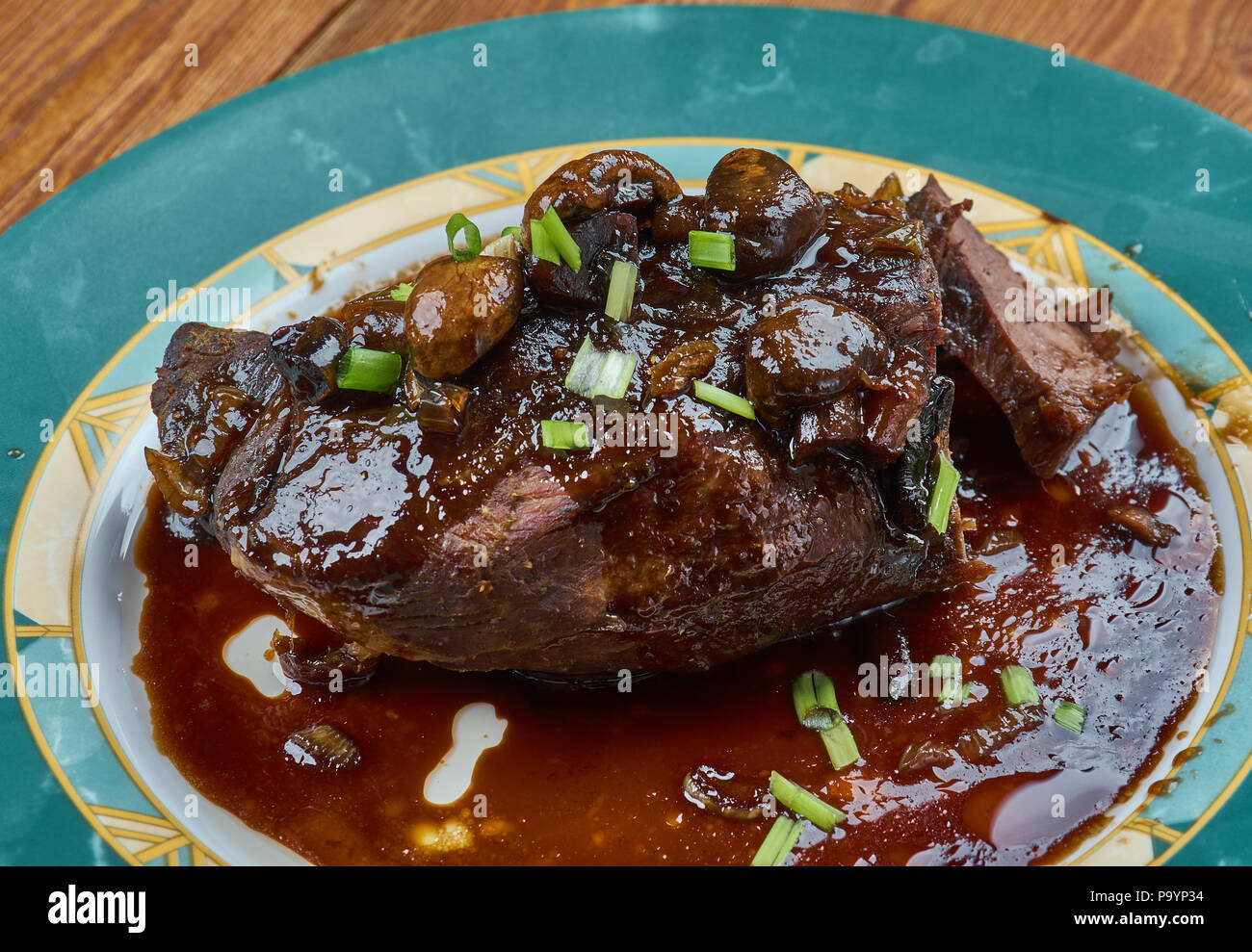 Slow Cooker Balsamic Glazed Roast Beef Stock Photo Alamy