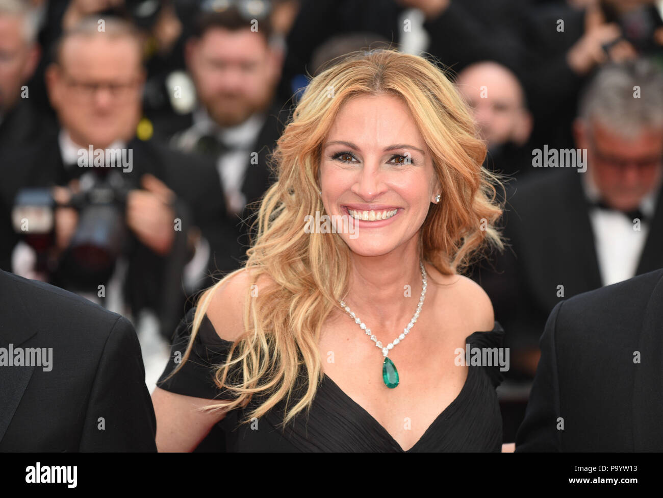 May 12, 2016 - Cannes, France: Julia Roberts attends the 'Money Monster' premiere during the 69th Cannes film festival.  Julia Roberts lors du 69eme Festival de Cannes. *** FRANCE OUT / NO SALES TO FRENCH MEDIA *** Stock Photo