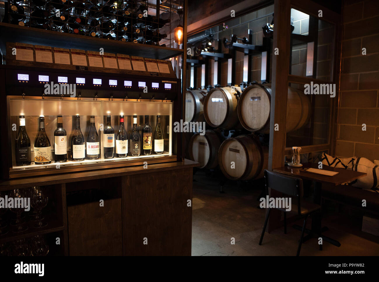Vagabond Wines wine bar & restaurant in Battersea Stock Photo - Alamy