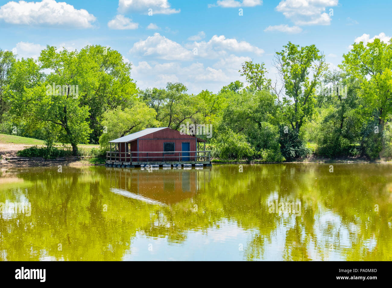 Floating dock lake hires stock photography and images Alamy