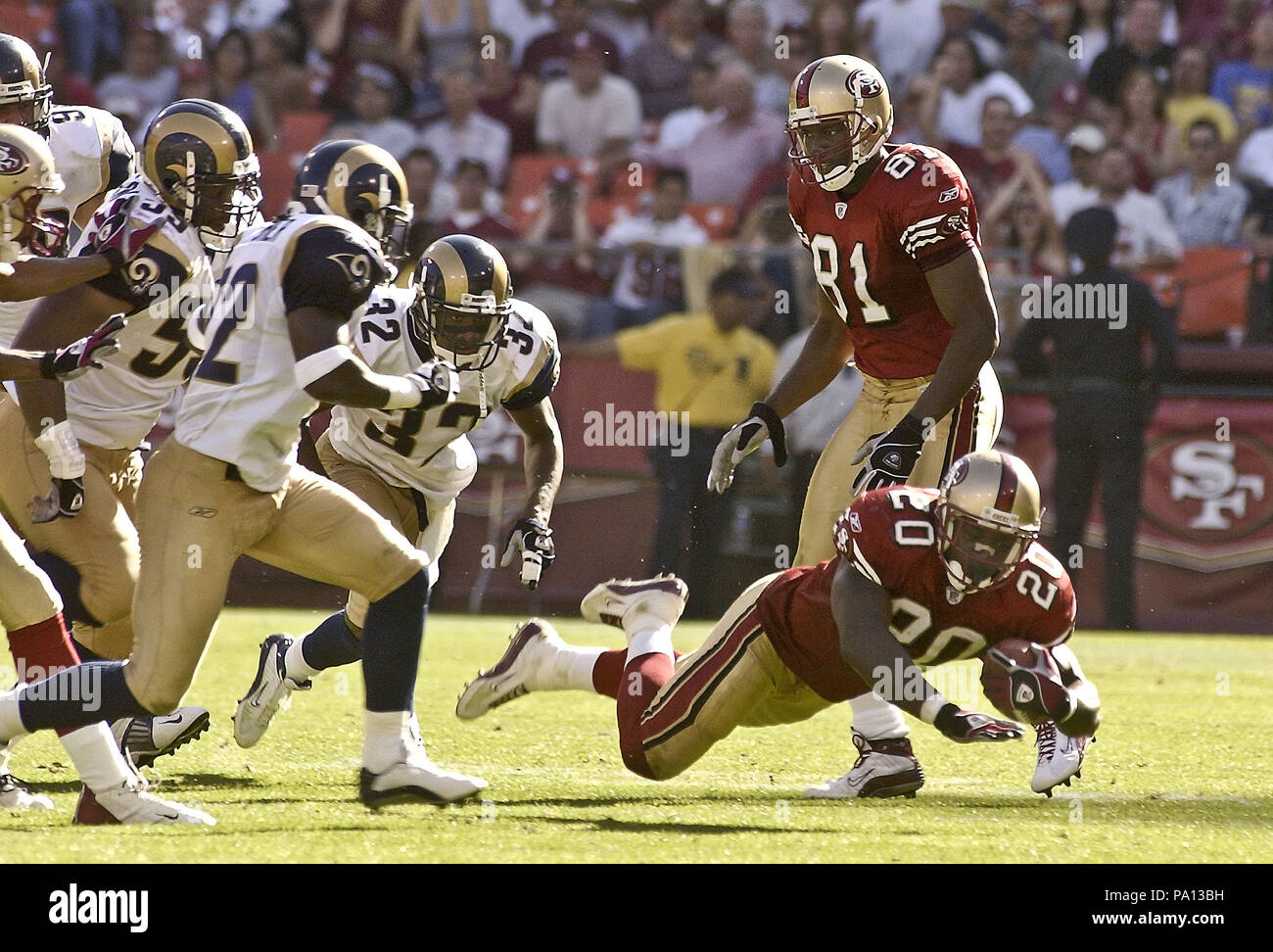 The San Francisco 49ers Garrison Hearst slips past Tampa Bay Bucs