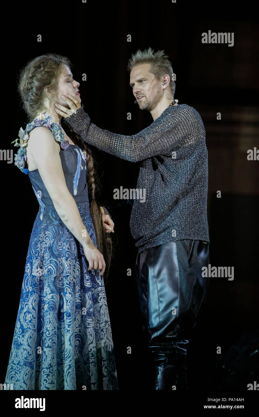 Worms, Germany. 19th July 2018. Actors Linn Reusse, (Swanhild, daughter of Siegfried and Kriemhild) and Daniel Lommatzsch (Dietrich von Bern), the replacement for the ill Felix Rech, at the press rehearsal of the 'Nibelungenfestspielen' In Worms. The play in the 17. Season of the Nibelungen-Festspiele (Nibelung Festival)  is called ‘Siegfrieds Erben’ (Siegfried's heirs) from authors Feridun Zaimoglu and Gunter Senkel, and directed by Roger Vontobel. Credit: Michael Debets/Alamy Live News Stock Photo