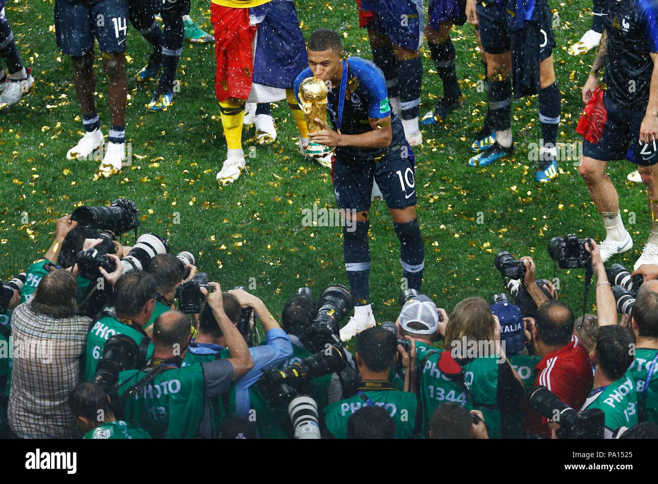Moscow, Russia. 15th July, 2018. Kylian Mbappe (FRA) Football/Soccer : FIFA World Cup Russia 2018 final match between France 4-2 Croatia at the Luzhniki Stadium in Moscow, Russia . Credit: Mutsu KAWAMORI/AFLO/Alamy Live News Stock Photo