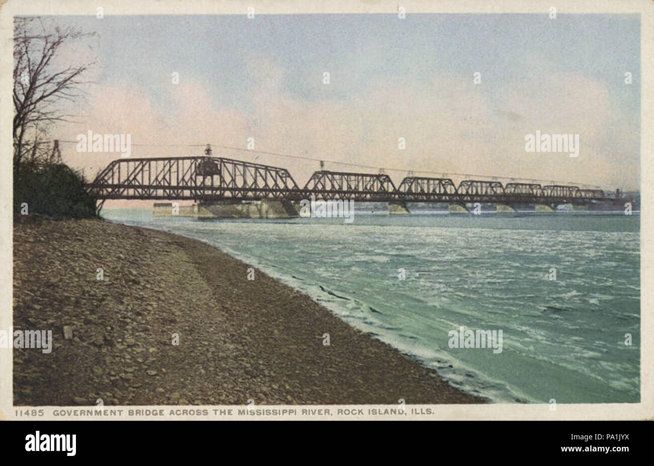 Bridge across mississippi river hi-res stock photography and images - Alamy