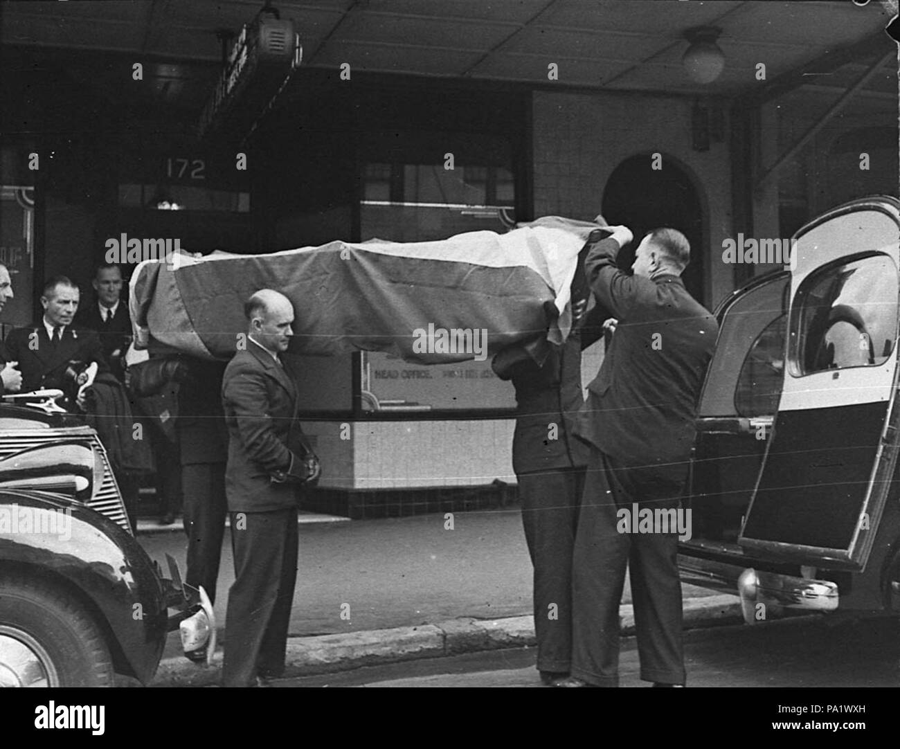 254 SLNSW 30293 Medcalf Funeral Director funeral of Dutch sailor Stock