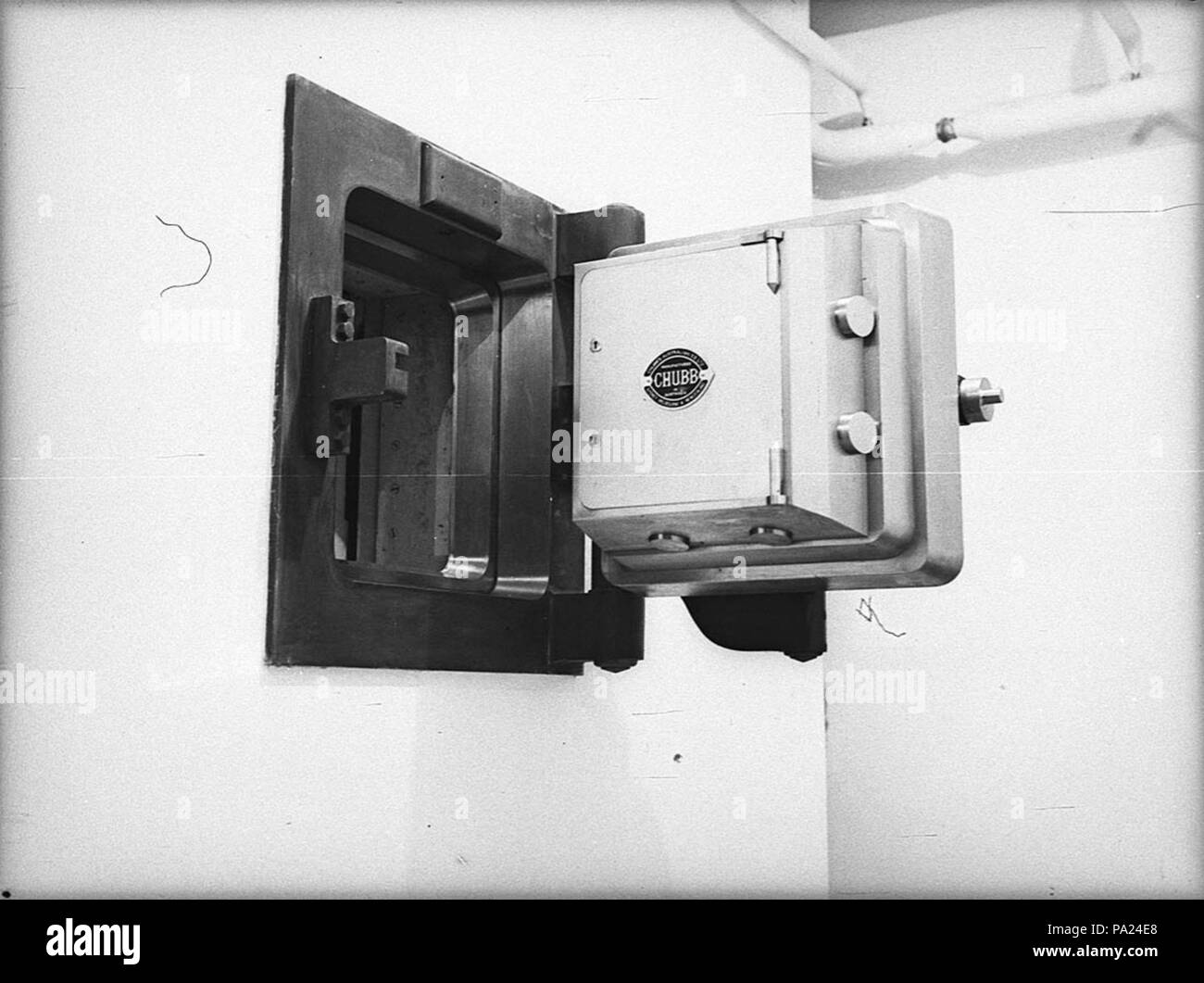1930s commercial building hi-res stock photography and images - Alamy