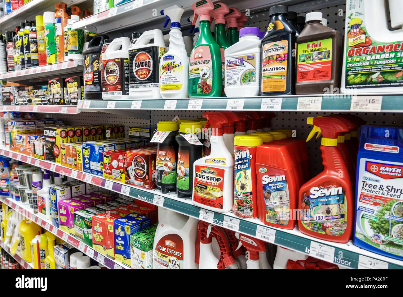 Orlando Florida,Ace Hardware,pesticides insecticides poisons insect sprays,Ortho,Spectracide,Sevin,shelves display sale,interior inside,FL171029122 Stock Photo
