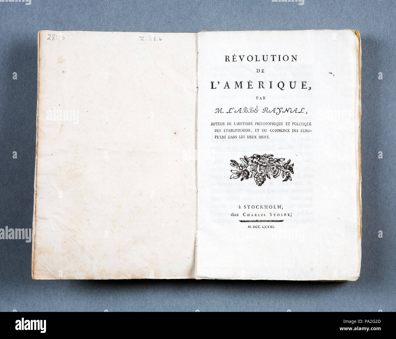 Inv.nr: V.28.6 40 Boken &quot;Raynal, Revolution de l´Amerique&quot; tryckt 1781 - Skoklosters slott - 86146 Stock Photo