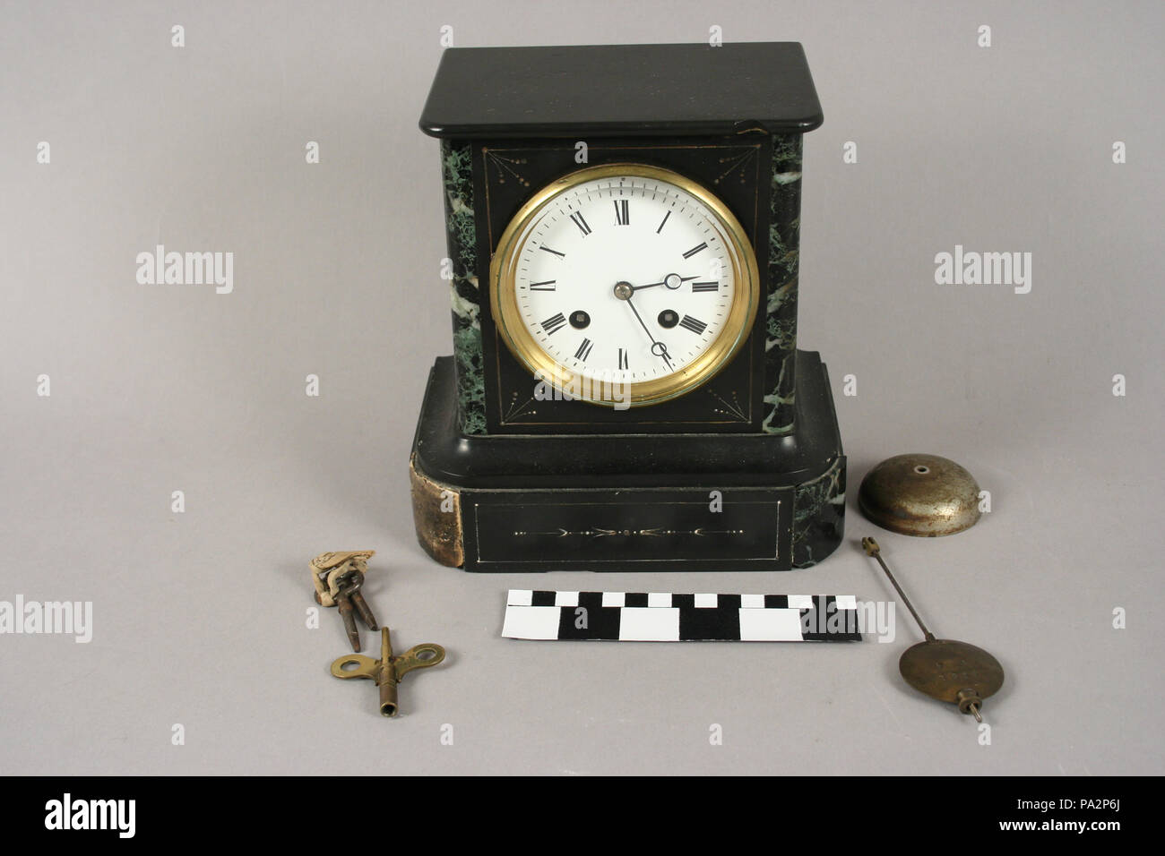 Black Mantel Clock High Resolution Stock Photography and Images - Alamy