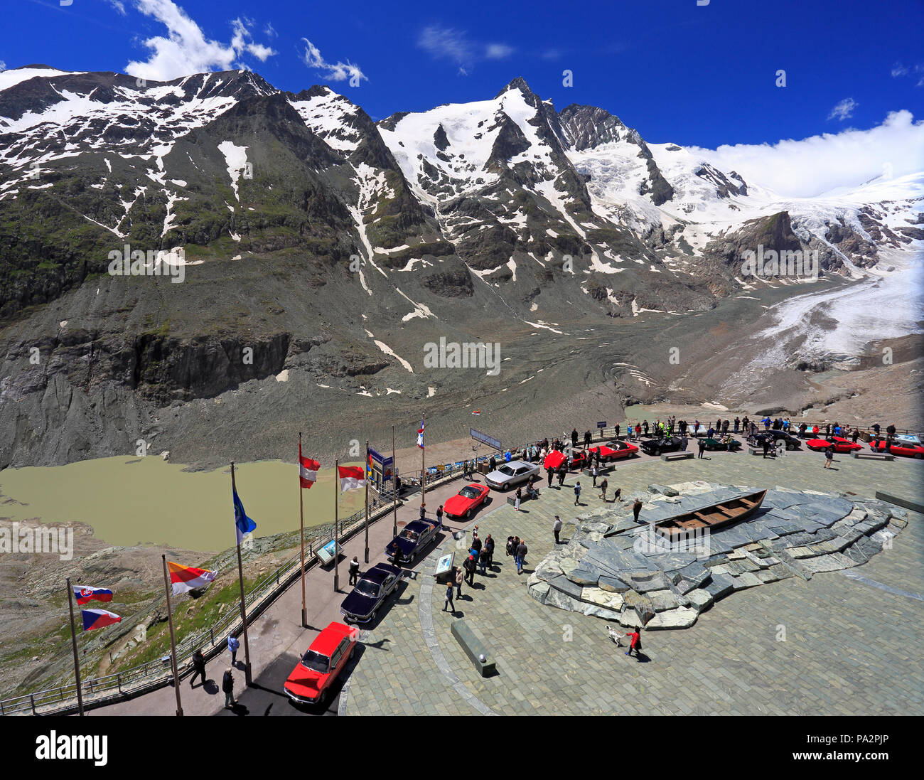 Grossglockner high alpine road and Visitor Center at Kaiser-Franz-Josefs-Hoehe, with the Pasterze Glacier is in the background Stock Photo