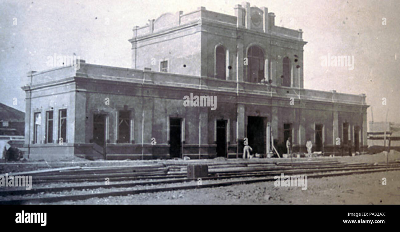 . English: Comodoro Rivadavia station building, part of Ferrocarril de Comodoro Rivadavia. circa 1911 627 Est Comodoro Rivadavia (1) Stock Photo