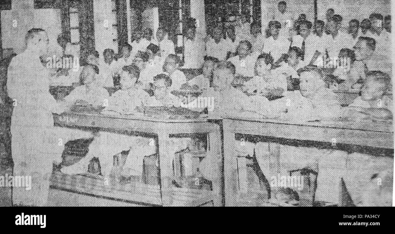308 Teaching in Surabaya Suara Rakyat 25 Aug 1952 p2 Stock Photo