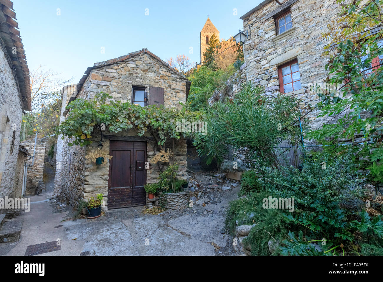 France, Herault, Haut Languedoc Regional Natural Park, Olargues, labelled Les Plus Beaux Villages de France (The Most beautiful Villages of France), R Stock Photo