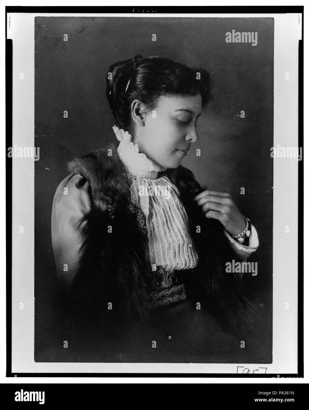 African american woman portrait painting Black and White Stock Photos ...