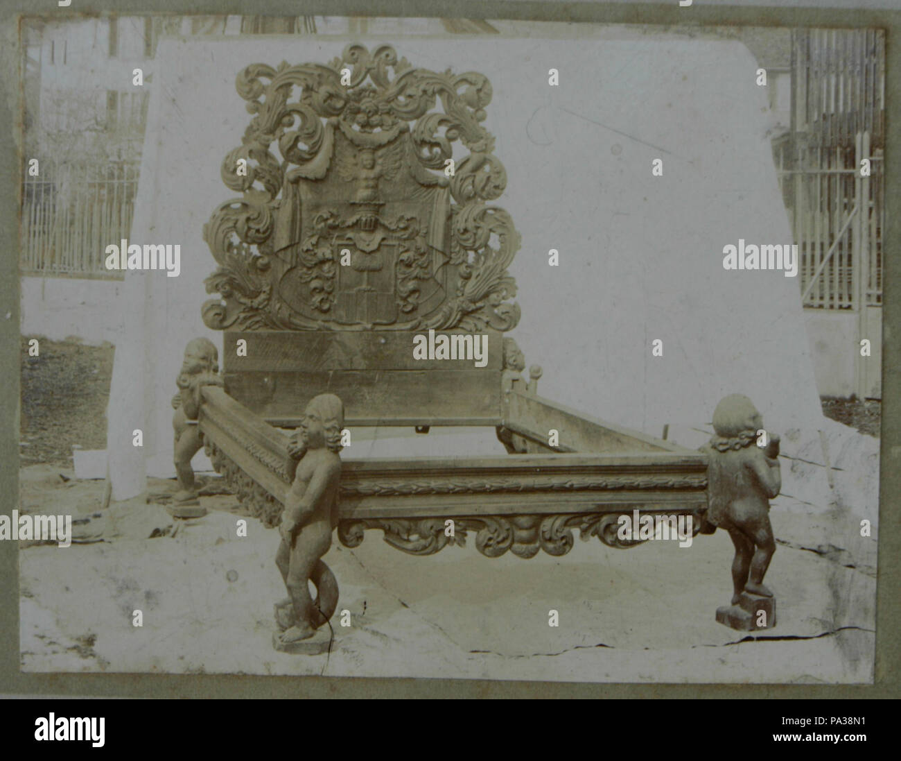 . English An 1880s photo of the 1600s bed. circa 1880 264 C17th Salis