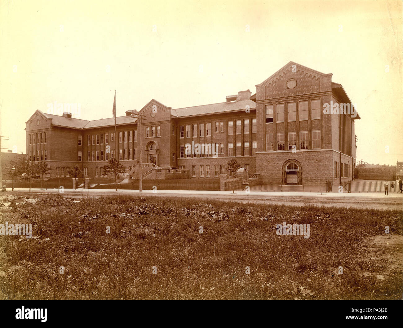 672 Franz Sigel School. 2050 Allen Avenue Stock Photo Alamy