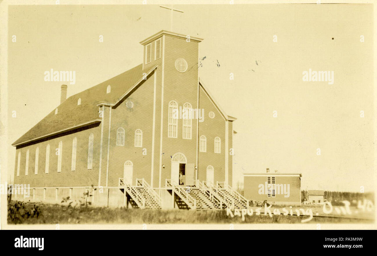 335 Église de Kapuskasing en Ontario BAnQ P748S1P2209 Stock Photo
