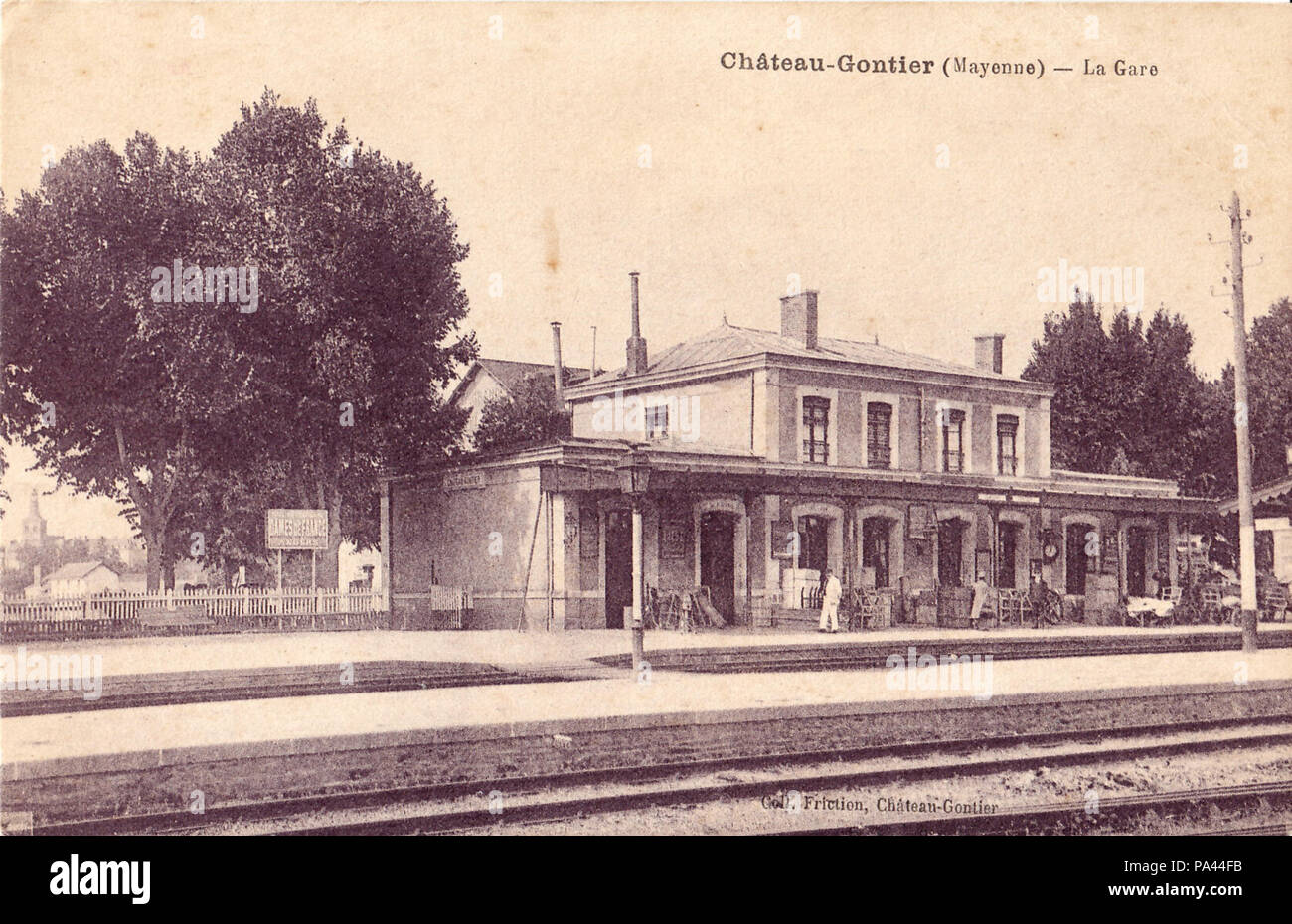 Francais Carte Postale Ancienne Editee Par Friction A Chateau Gontier La Gare Before 1914 676 Friction Chateau Gontier La Gare Stock Photo Alamy