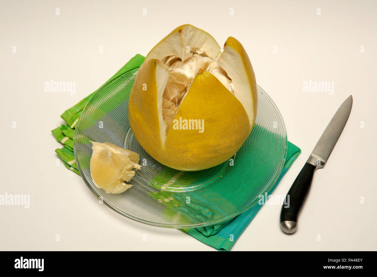 Rice with chicken in Chinese grapefruit. Step by step. Prepared dish