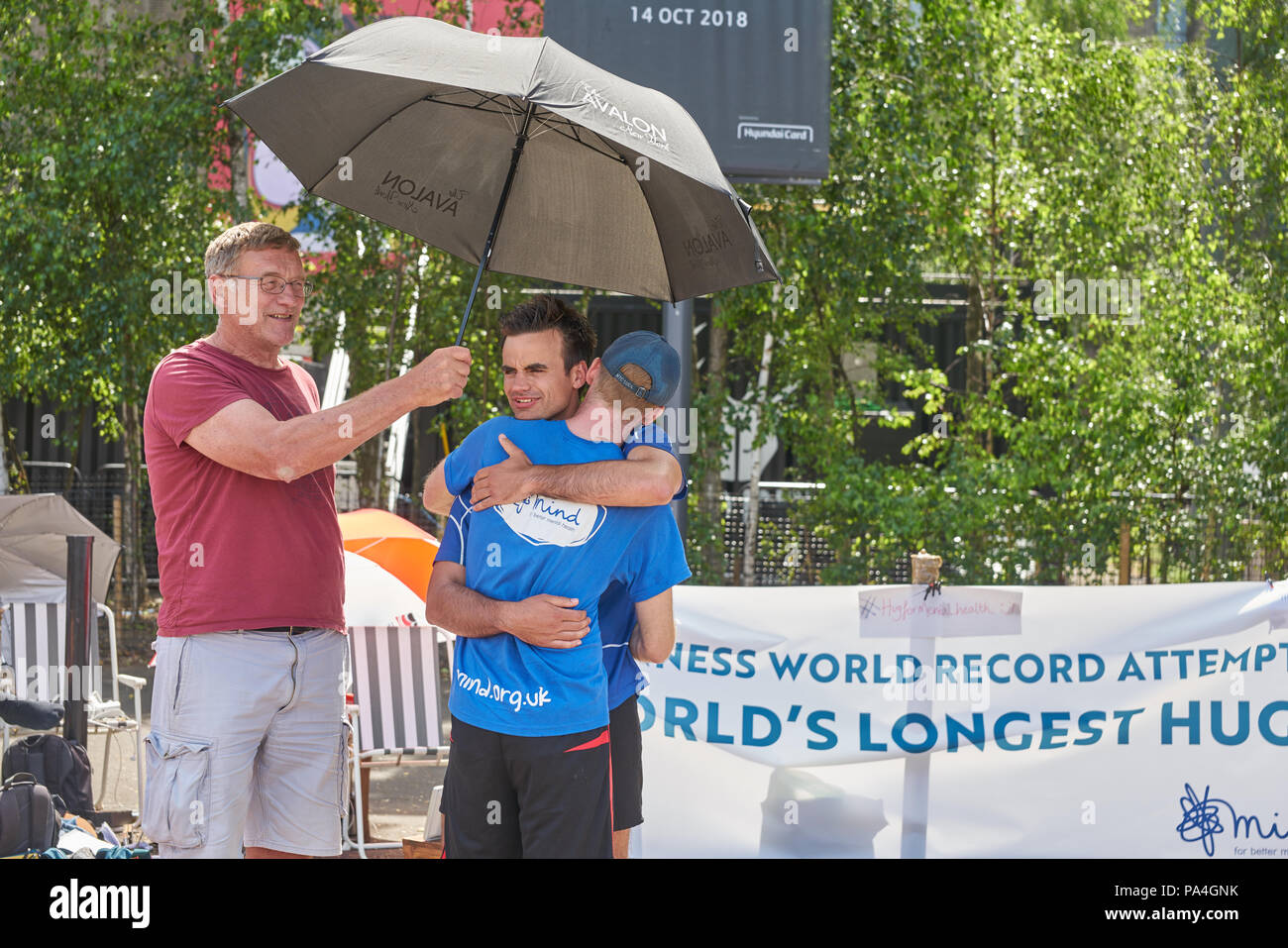 Longest Hug World Record 2024 Ronda Chrystal