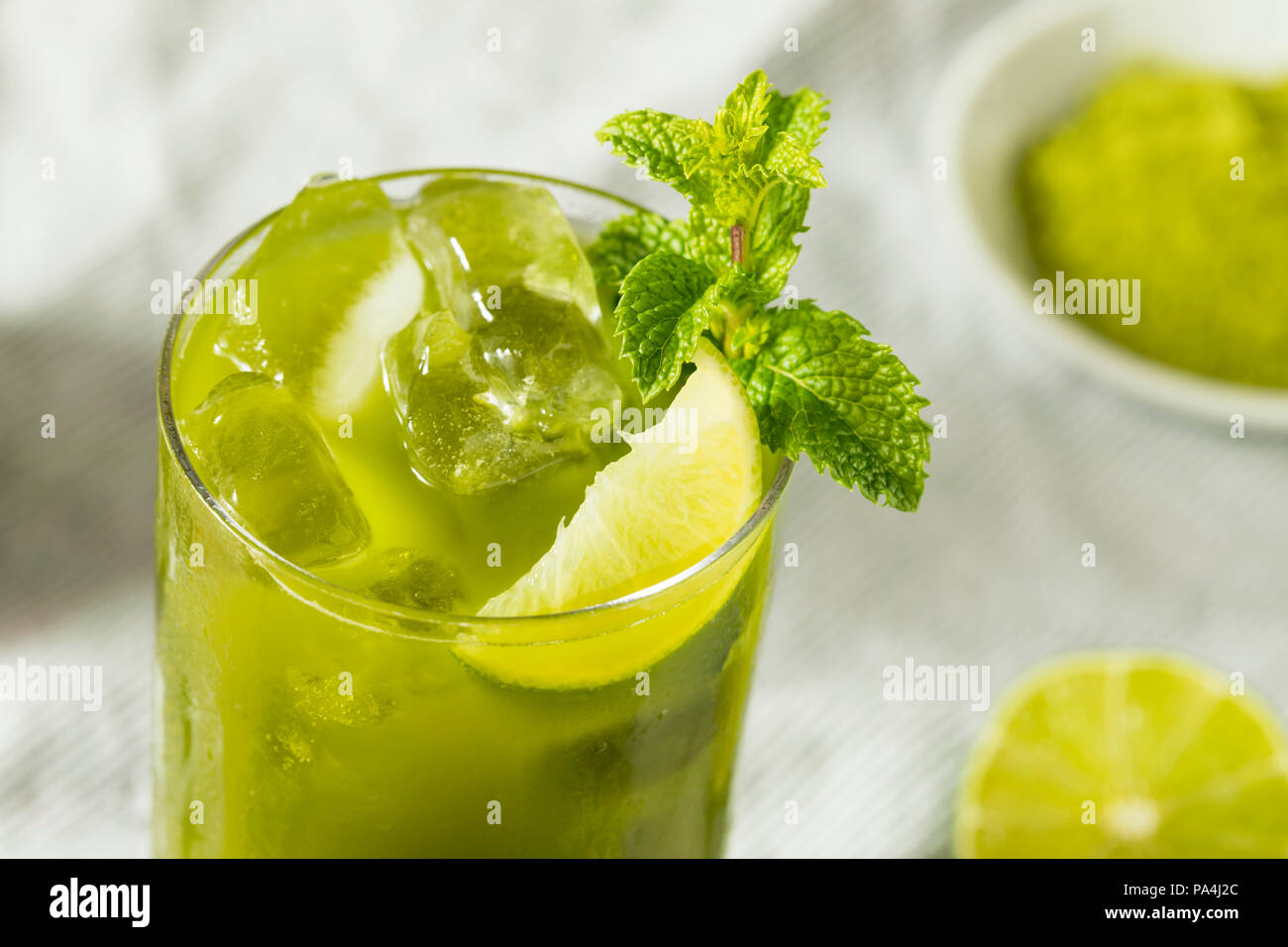 Matcha green iced tea hires stock photography and images Alamy