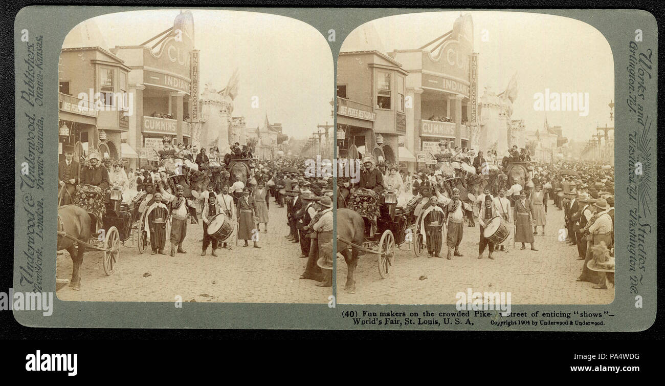 3 &quot;Fun makers on the crowded Pike, a street of enticing 'shows' - World's Fair, St. Louis, U.S.A. (Louisiana Purchase Exposition). U and U 40 Stock Photo