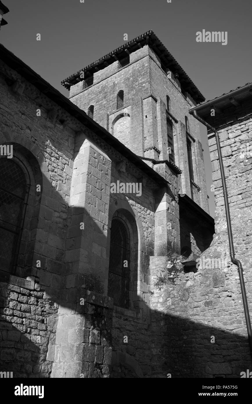 Church and Doyenné in the medieval village of Varen, Tarn et Garonne, Occitanie, France Stock Photo