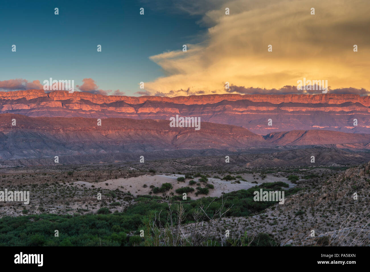 Sunset at Sierra del Carmen Mountains in Mexico viewed from Texas side of the Rio Grande Stock Photo