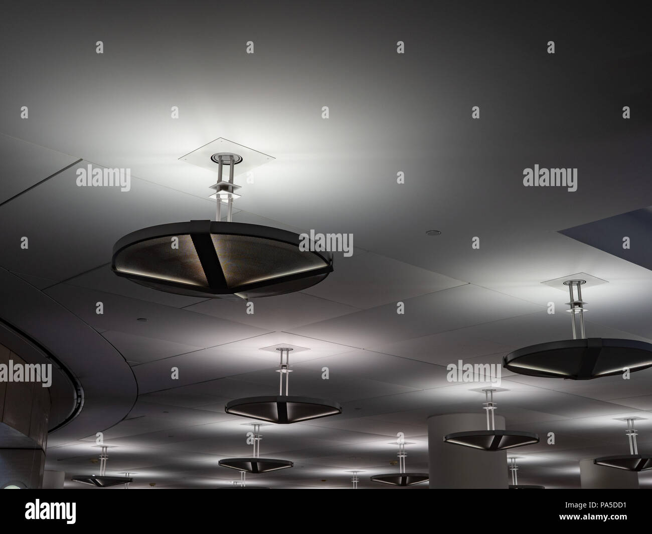 Modern industrial ceiling lights hires stock photography and images
