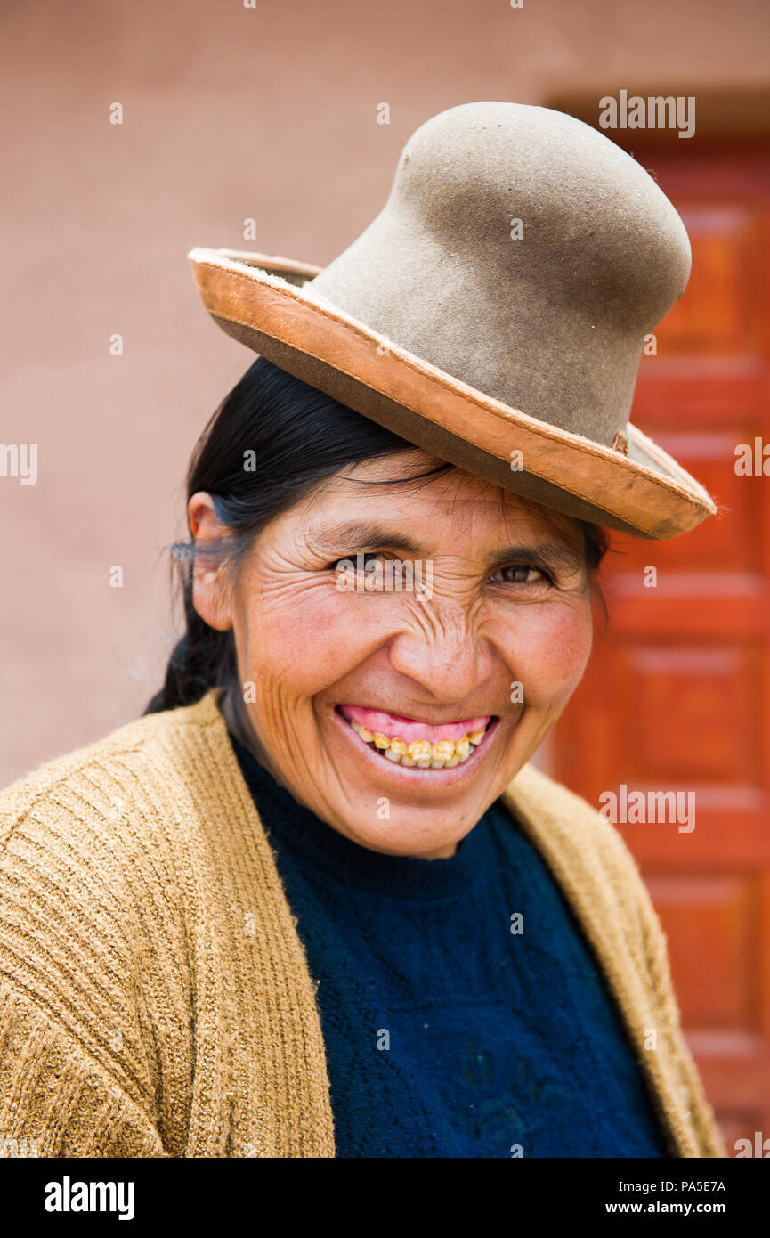 Bowler hotsell hat peru