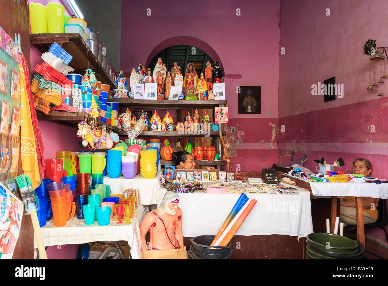 Shop household goods hi-res stock photography and images - Alamy