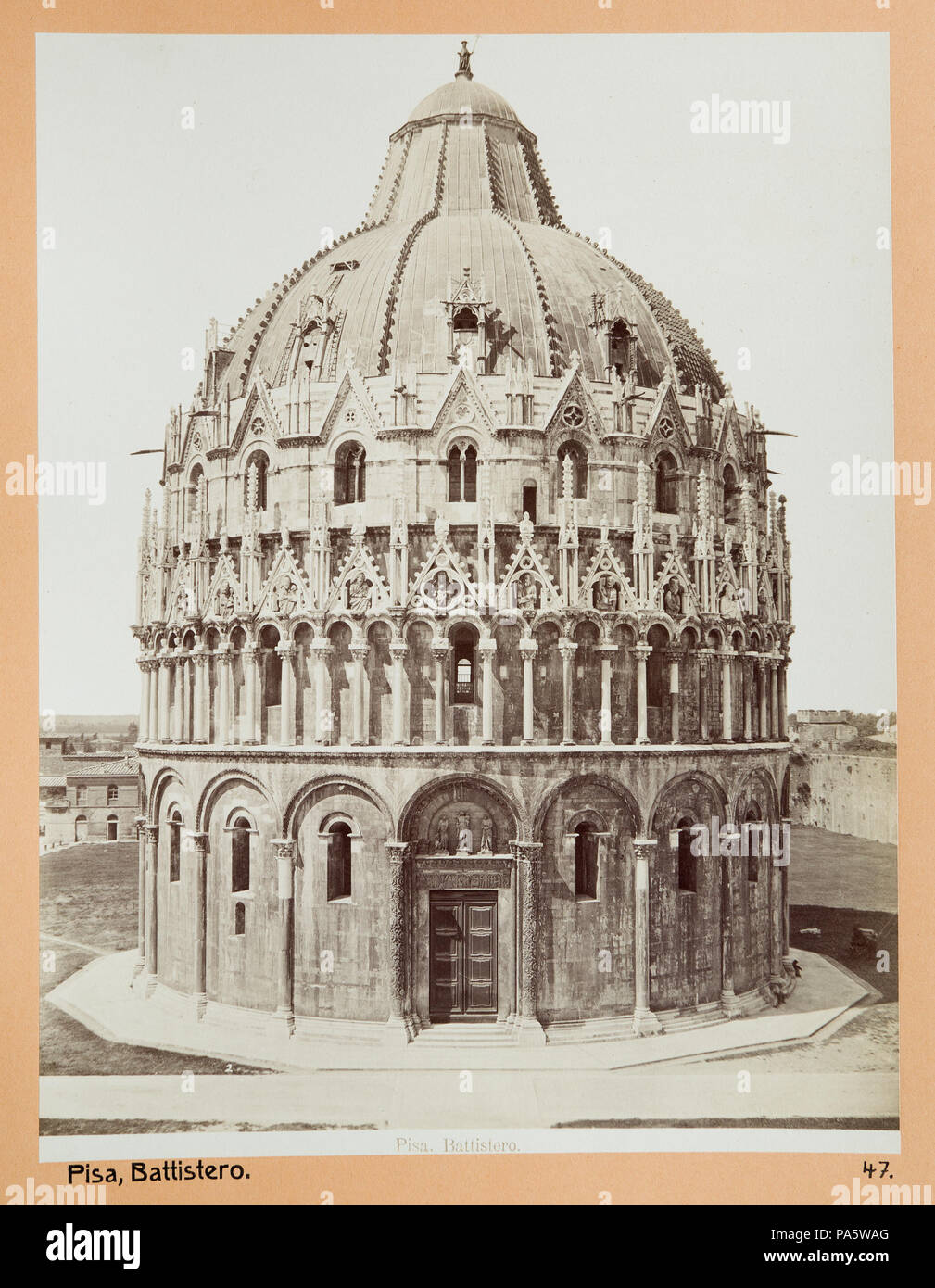 Inv.nr: LXVI:B.47. 92 Fotografi föreställande baptisterium i Pisa - Hallwylska museet - 102853 Stock Photo